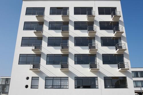 Bauhaus  2012.04 Atelier Building exterior 4037