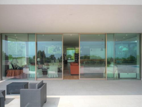 villa-desenzano-alzanti-scorrevoli-semiaperti-carminati