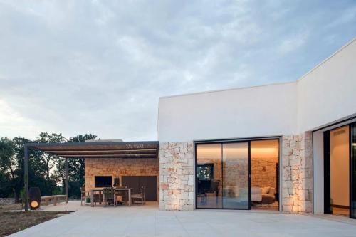 villa-ostuni-patio-carminati (1)