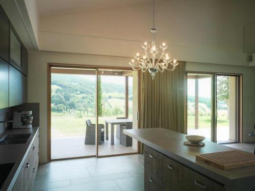 villa-pisa-alzanti-pranzo-chiusi-carminati-1707x1280